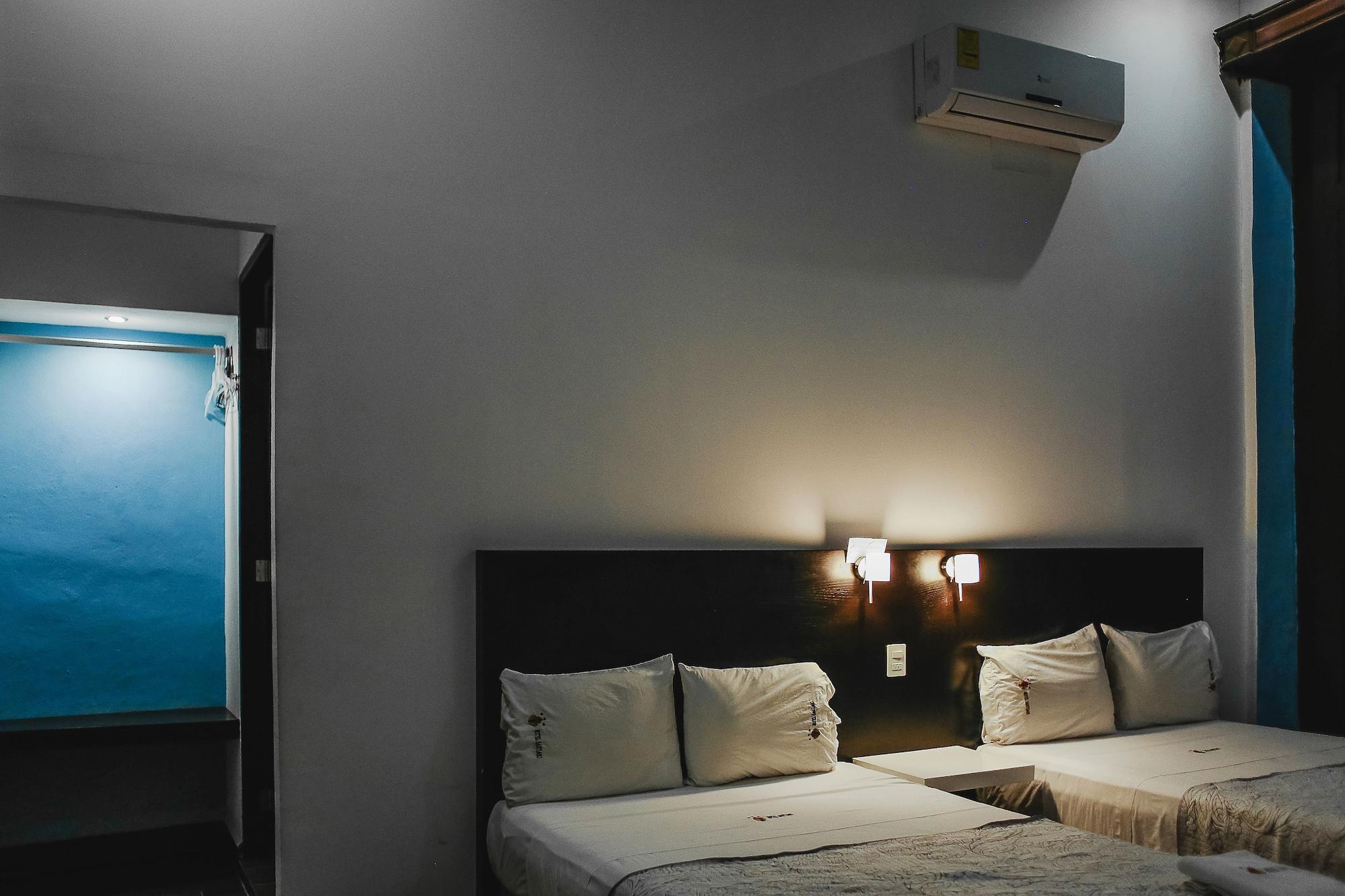 Hotel Santiago Merida Bagian luar foto