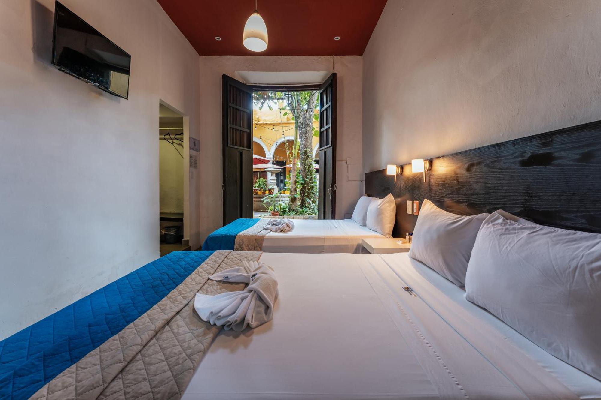 Hotel Santiago Merida Bagian luar foto