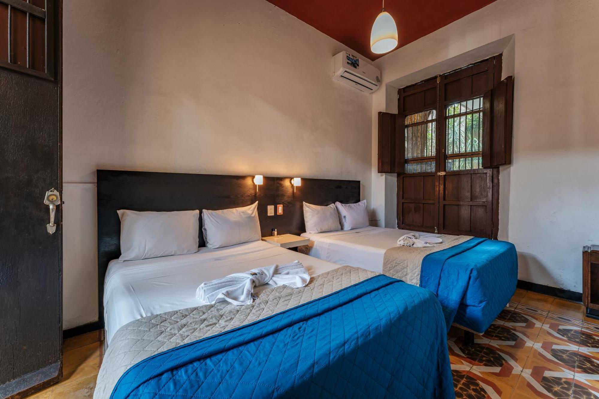 Hotel Santiago Merida Bagian luar foto