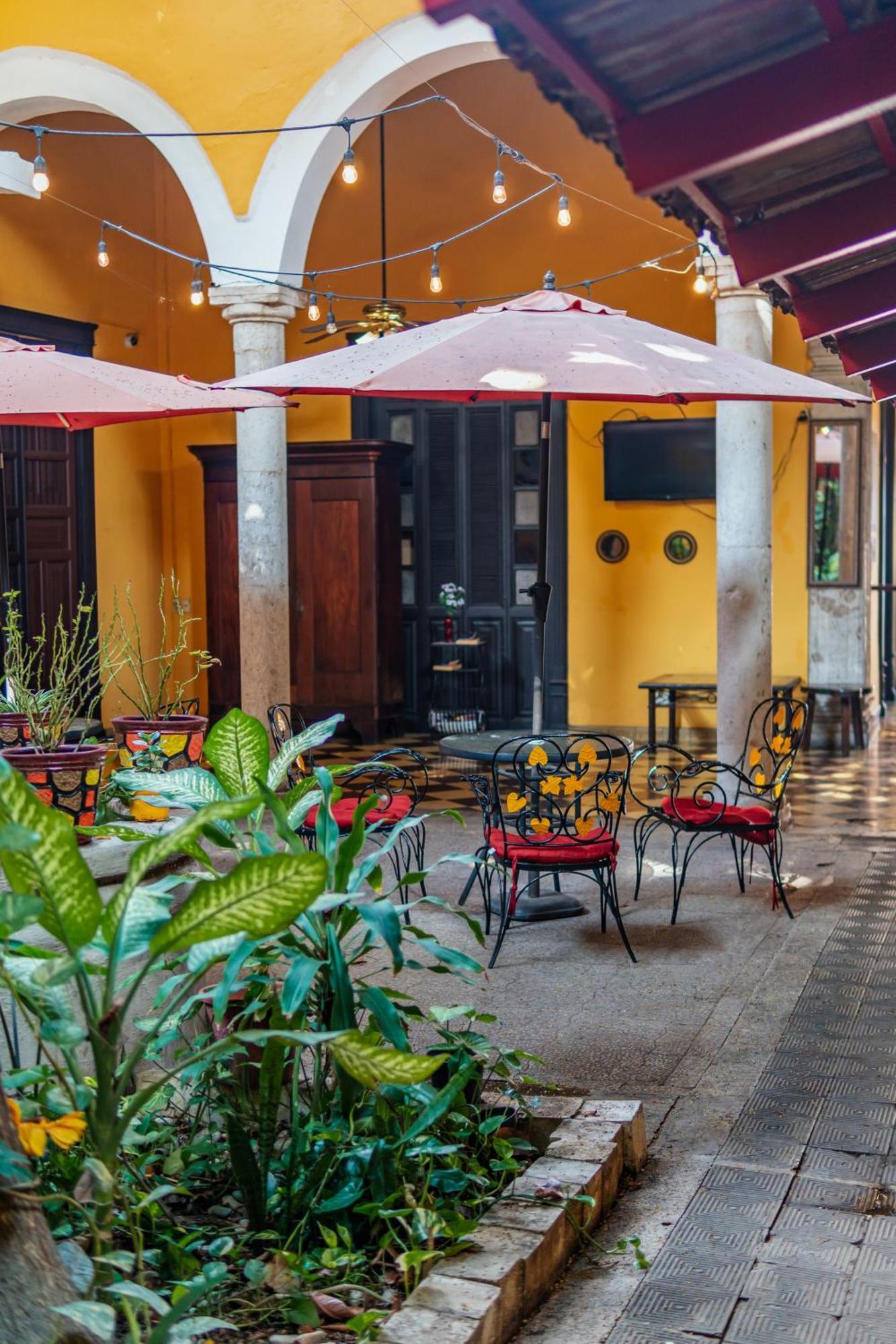 Hotel Santiago Merida Bagian luar foto