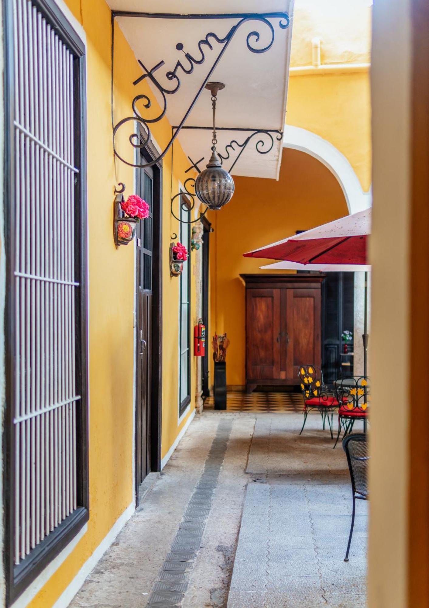 Hotel Santiago Merida Bagian luar foto