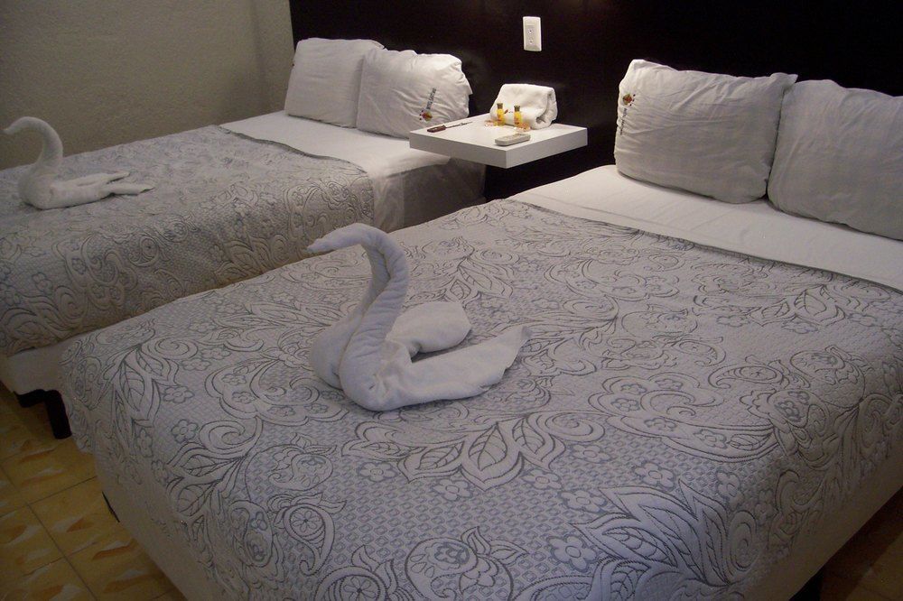 Hotel Santiago Merida Bagian luar foto