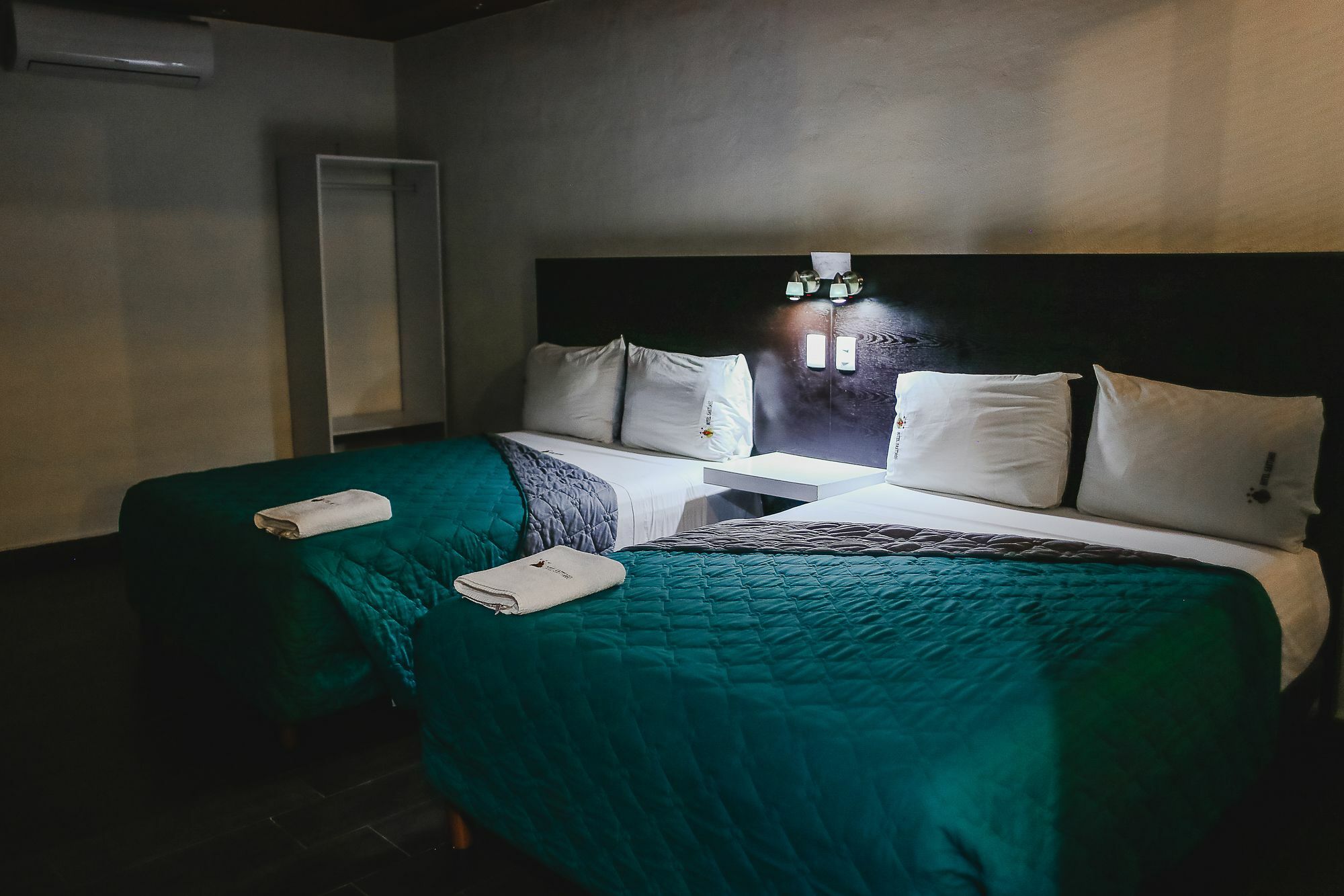 Hotel Santiago Merida Bagian luar foto