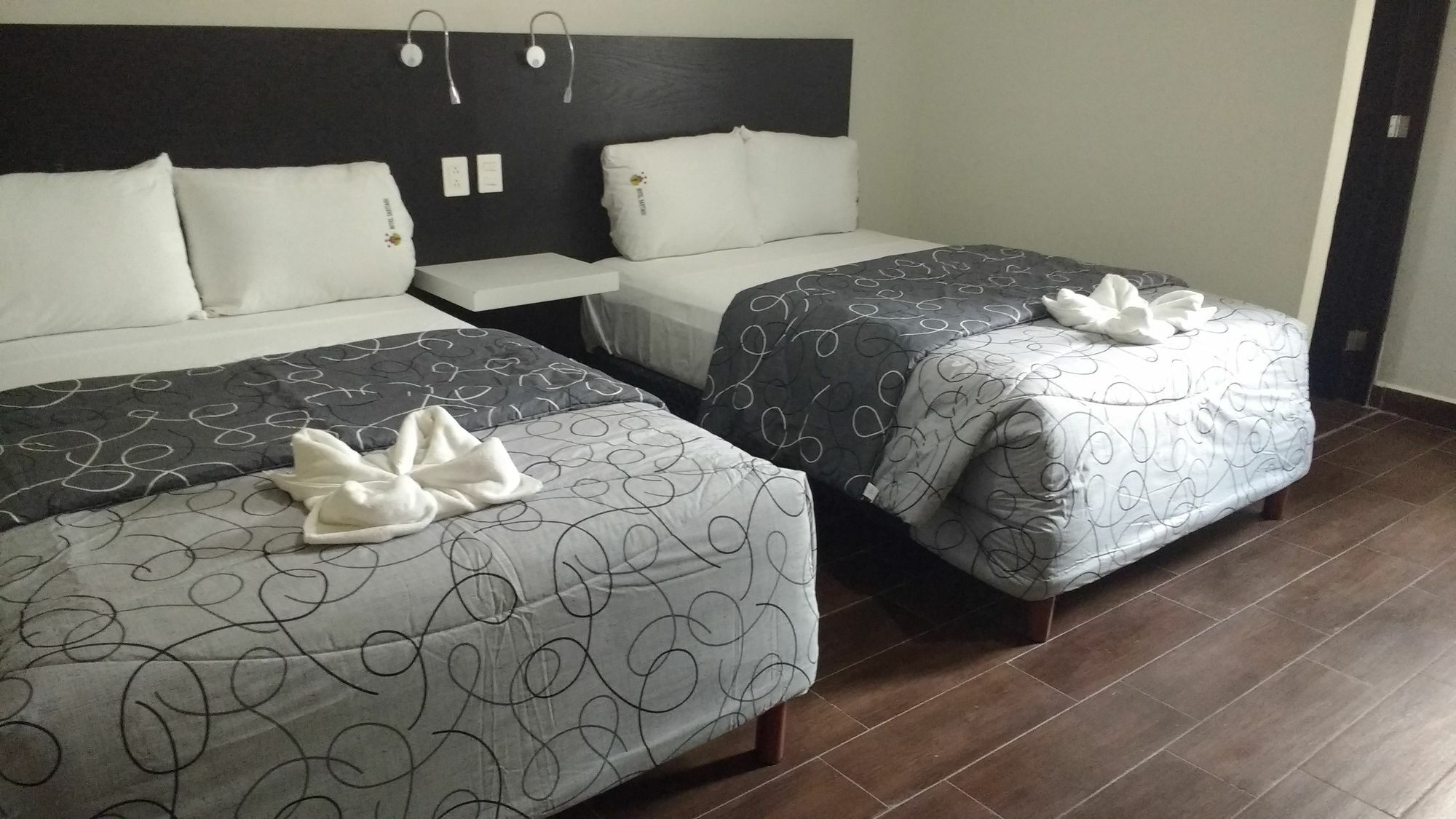Hotel Santiago Merida Bagian luar foto